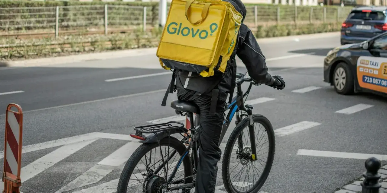 Jak zatrudnić się w Glovo - krok po kroku do pracy jako kurier