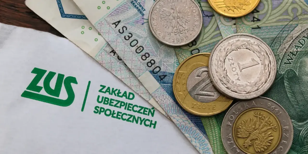 ZUS i polskie pieniądze. Kto w Polsce nie płaci składek emerytalnych, ten może mieć problem z przyszłością.