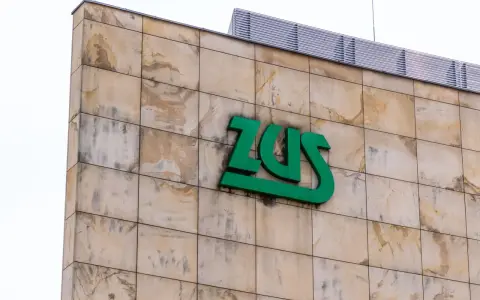 Czy zasiłek chorobowy wlicza się do stażu pracy? Sprawdź zasady!
