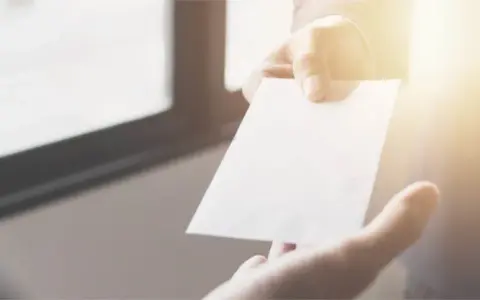 Ile jest ważne zaświadczenie o zatrudnieniu? Sprawdź, by uniknąć problemów