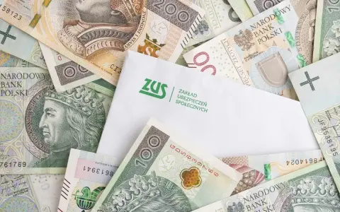 Zgłoszenie pracownika do ZUS: 7 dni kalendarzowych czy roboczych?