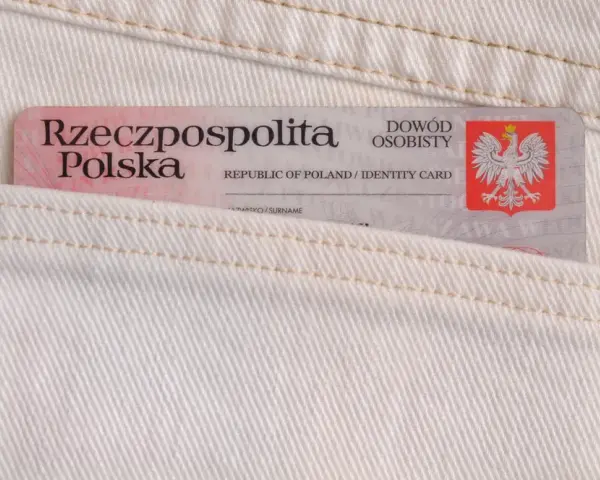 Czy pracownik poczty może żądać dowodu osobistego? Oto prawda o identyfikacji