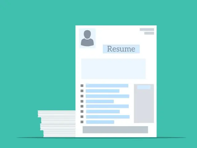 Stos dokumentów i szablon CV pokazują, jak powinno wyglądać CV.