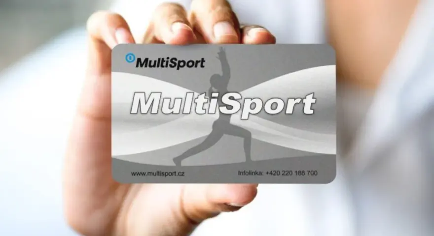 Karta MultiSport w dłoni. Czy na L4 można używać MultiSport? Sprawdź regulamin, by dowiedzieć się, czy karta jest aktywna.