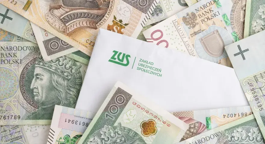 Zgłoszenie pracownika do ZUS: 7 dni kalendarzowych czy roboczych?