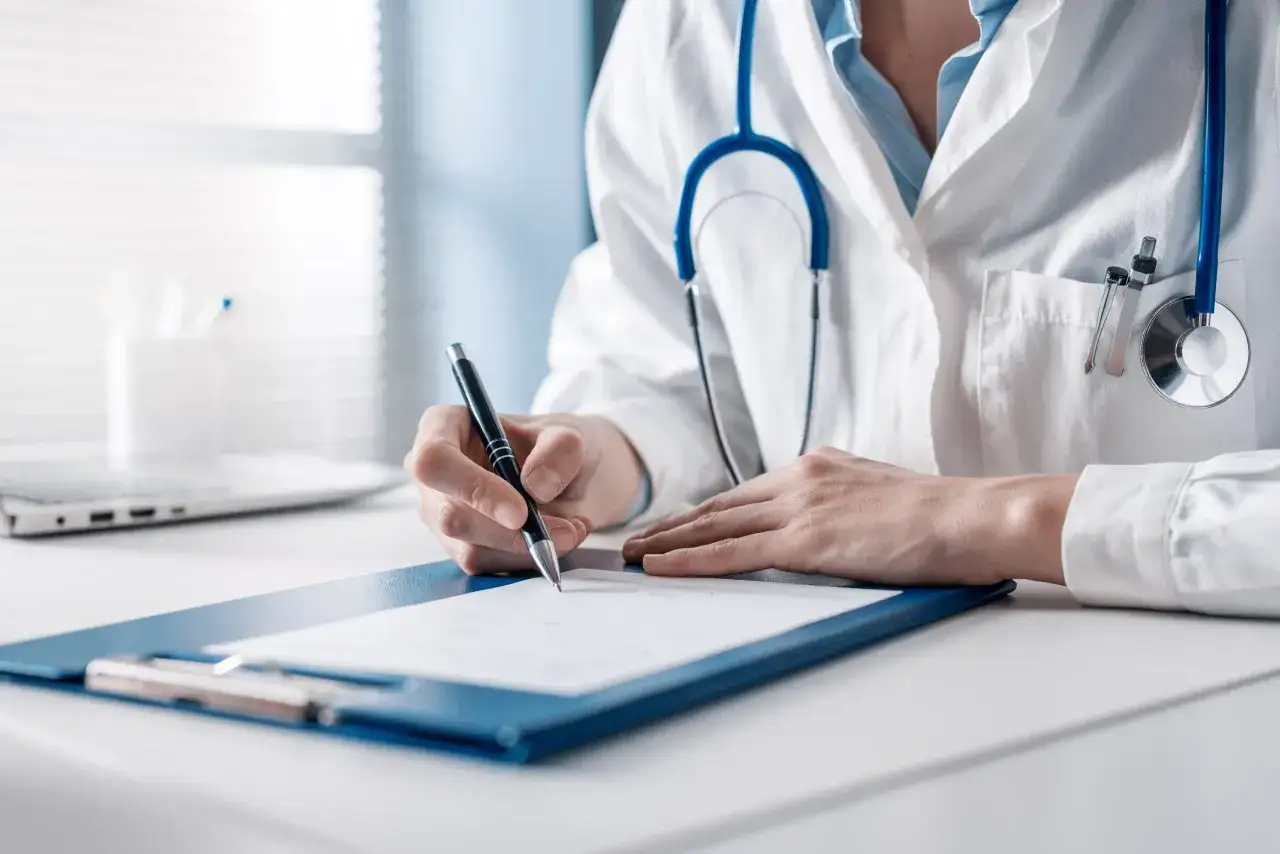 Lekarz psychiatra wypisuje zwolnienie L4. Na L4 od psychiatry można odpocząć i skupić się na leczeniu.